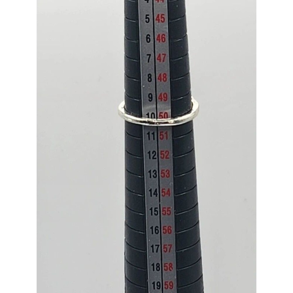 Size 5 ring - Picture 2 of 2